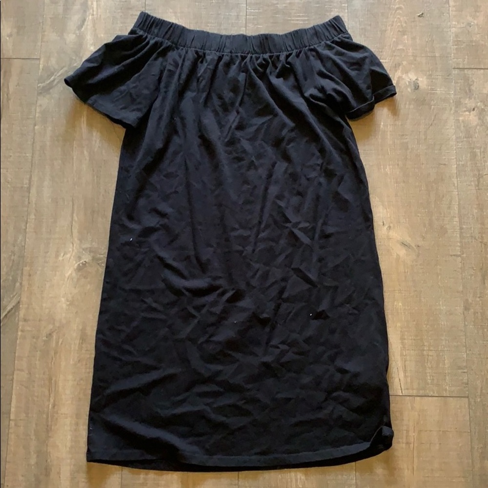 Black off the shoulder loose fitting dress!